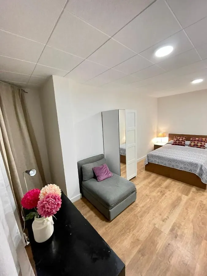 Valencia Habitaciones Barcelona Alojamento de Acomodação e Pequeno-almoço